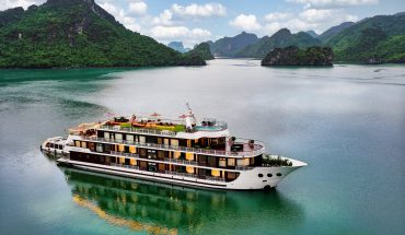 Khám phá Vịnh Hạ Long – Lan Hạ trên du thuyền Dora 2 Ngày 1 Đêm