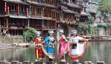TOUR TRUNG QUỐC TRỌN GÓI HÀ NỘI – PHƯỢNG HOÀNG CỔ TRẤN – PHÙ DUNG TRẤN –  TRƯƠNG GIA GIỚI  – THẤT TINH SƠN
